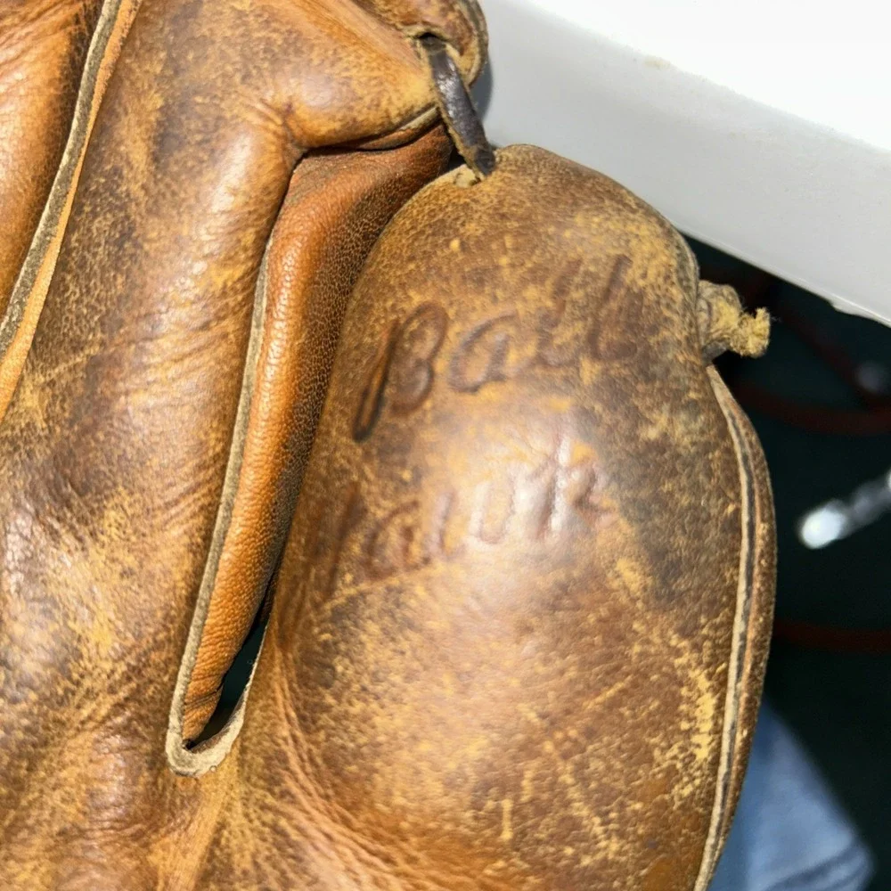 Vtg Wilson A2061 RHT Leather Baseball Glove‎ Ball Hawk